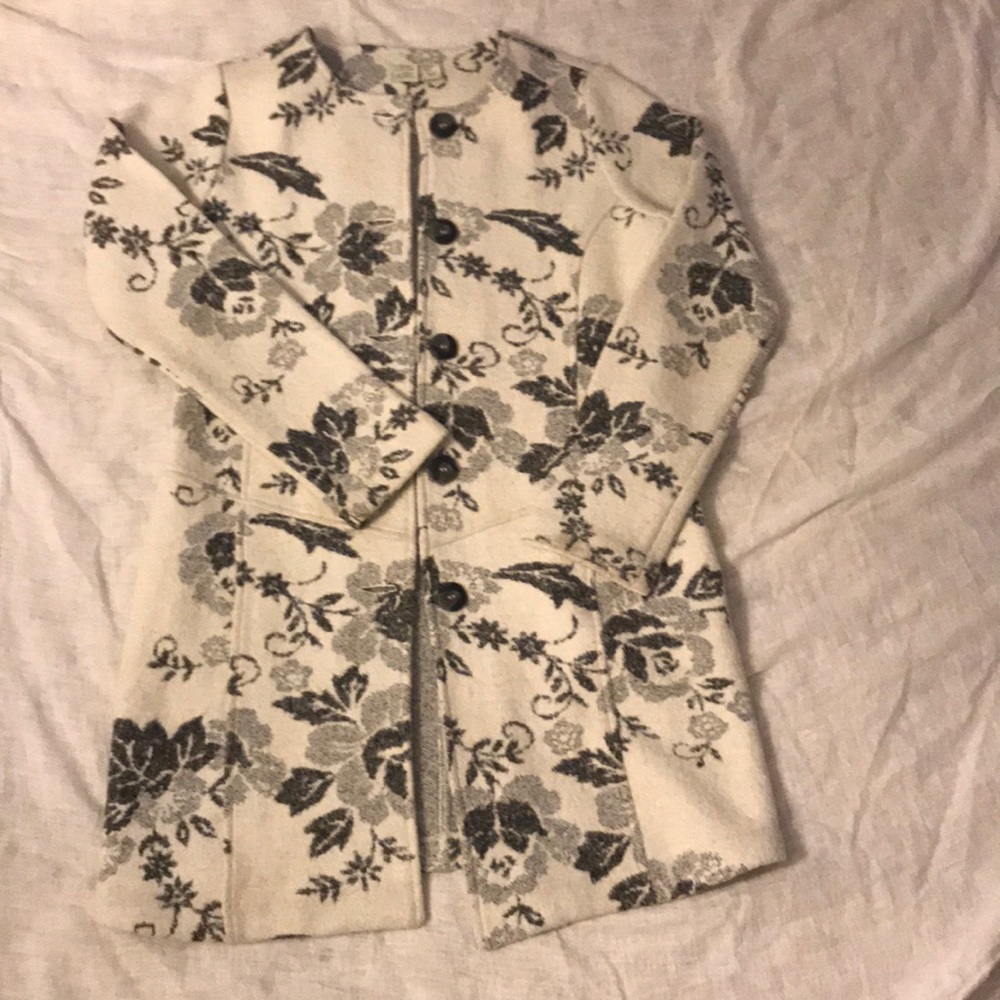 Lucy & Laurel Wool Cream Gray Floral Coat Size M